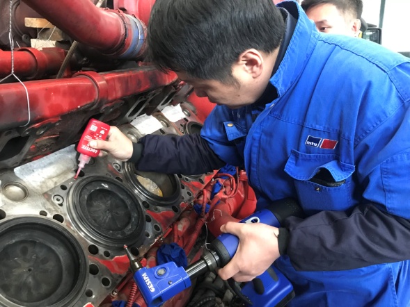 MTU 4000S81发动机缸头漏水升级改造
